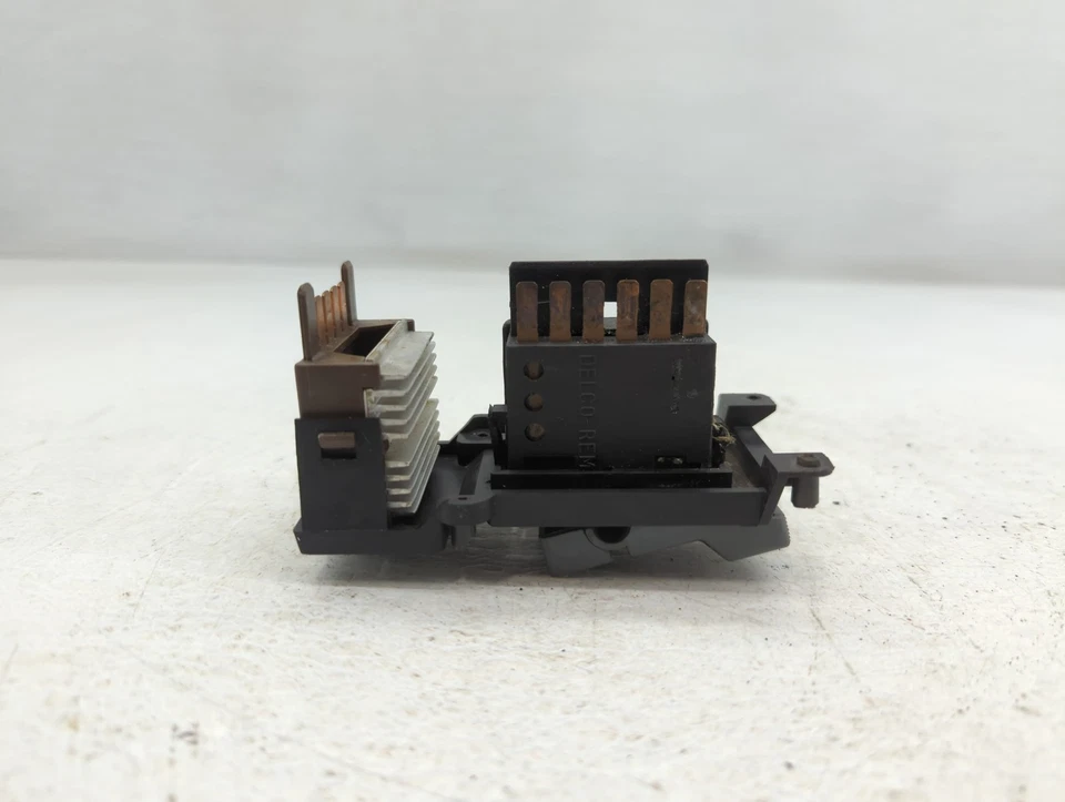 Interruptor principal de ventana eléctrica para conductor suburbano GMC C1500 1994 WJQBR Foto 3 de 4