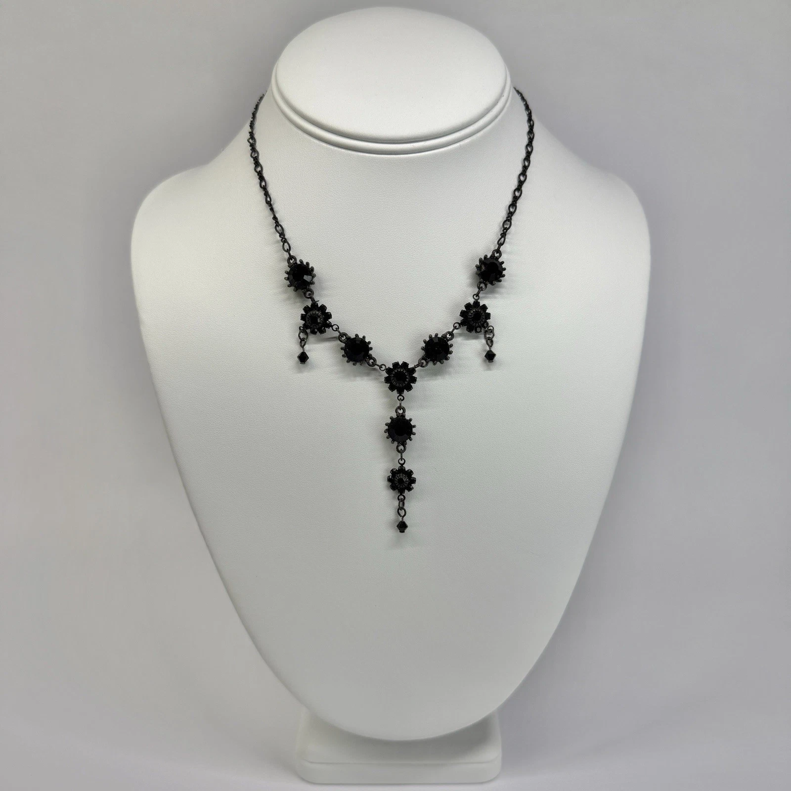 AUSTRIAN Crystal USA Floral Y-Drop Gunmetal Tone Vintage Necklace N659