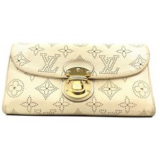LOUIS VUITTON Mahina Portefeuille Amelia Long Wallet Ivory Leather Auth #A289