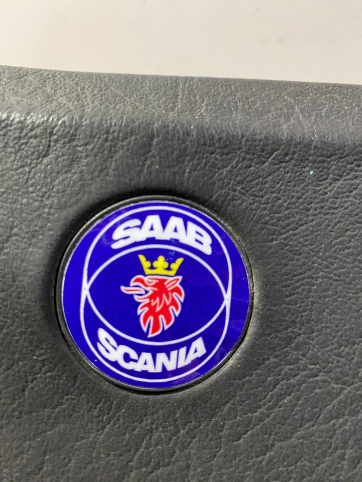 Volante. Saab 900 y 9000 Foto 2 de 4