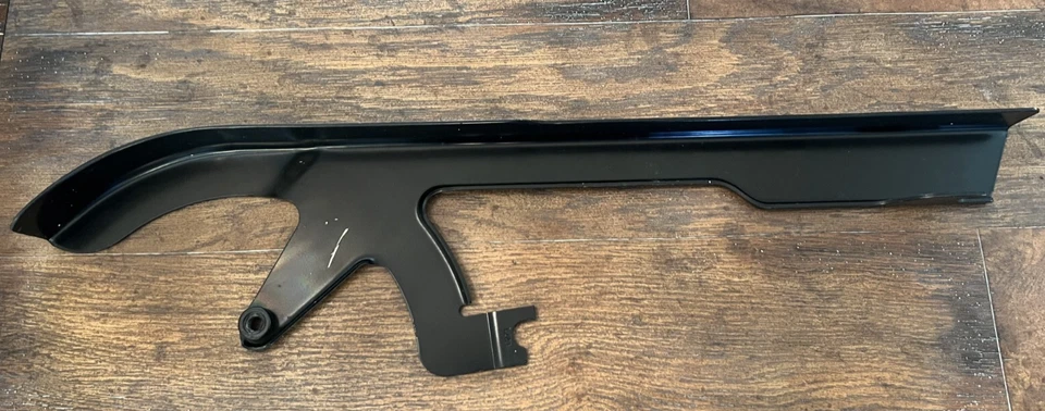 Harley-Davidson Night Rod Street V-Rod 2003-2006 basculante cubierta de cinturón Gaurd negro Foto 2 de 4