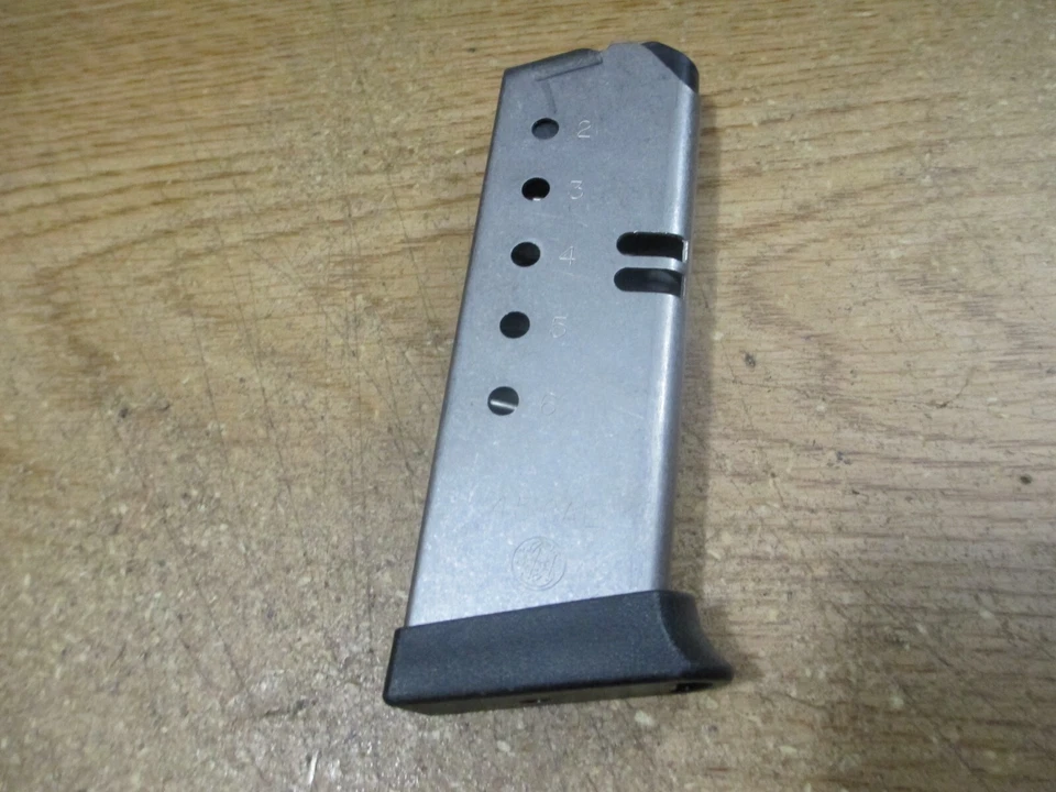 RARE SMITH&WESSON S&W 945 COMPACT PERFORMANCE CENTER 45ACP MAGAZINE OEM 6 ROUND - Image 3 of 4