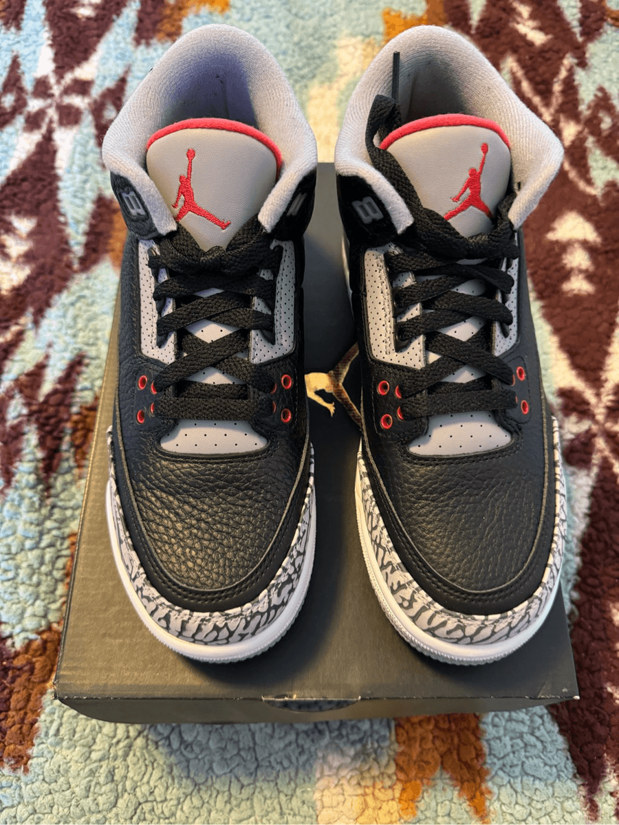 Nike Air Size 7Y Jordan 3 OG Bred 854261-001 Black Cement  display picture 3