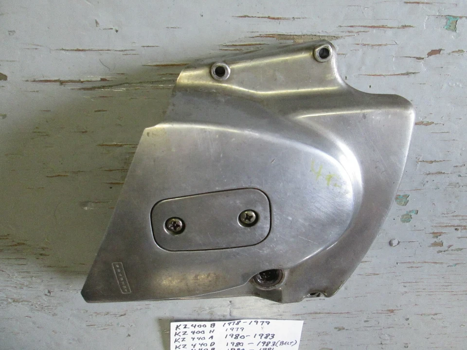 Cubierta de cadena OEM KZ400 / KZ440 14026-1011-80 Foto 2 de 4