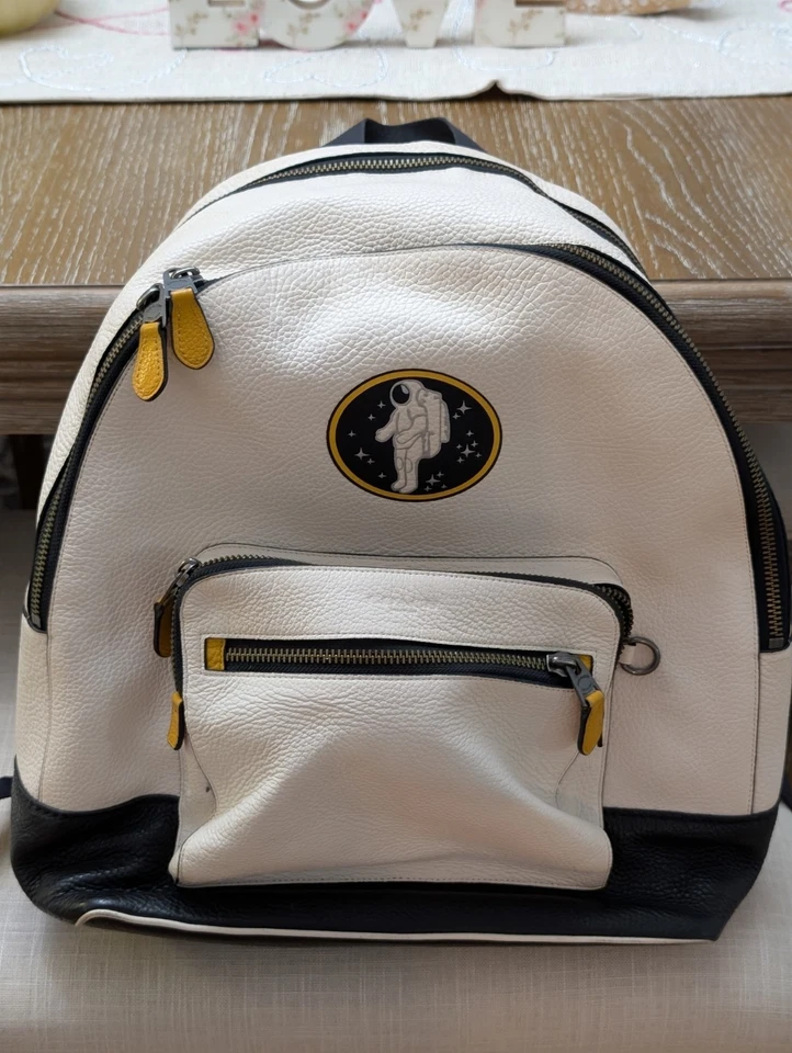 Mochila Coach de cuero blanca x NASA  Foto 2 de 4
