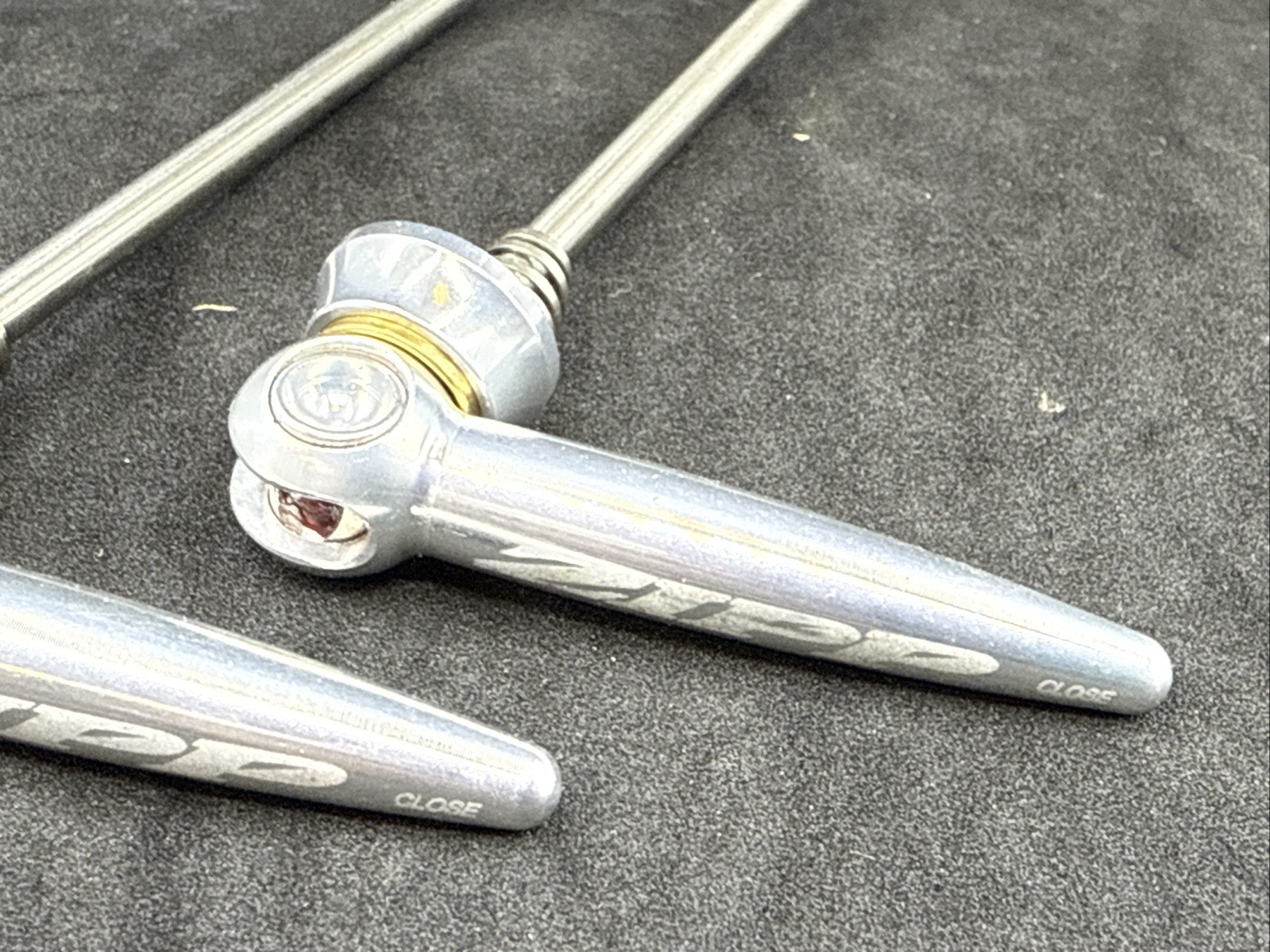 CLASSIC ZIPP Aero Stainless Quick Release Skewer EXCELLENT USED 2000's Road