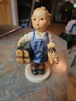 MJ Hummel Figurine Germany Boy Cobbler Shoe Maker 5.5'' Tall Antique 