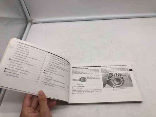 2005 Dodge Neon Owners Manual OEM A01B06010 - Picture 3 of 9