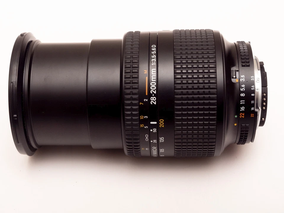 Exc Nikon Zoom-NIKKOR 28-200mm f/3.5-5.6 D Superzoom Lens AF Screwdrive F mount - Image 2 of 4