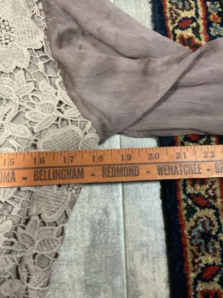 Bonito Cárdigan Ángel Talla Mediana Tonos Neutros Encaje Chica Boho Mágico Foto 3 de 4