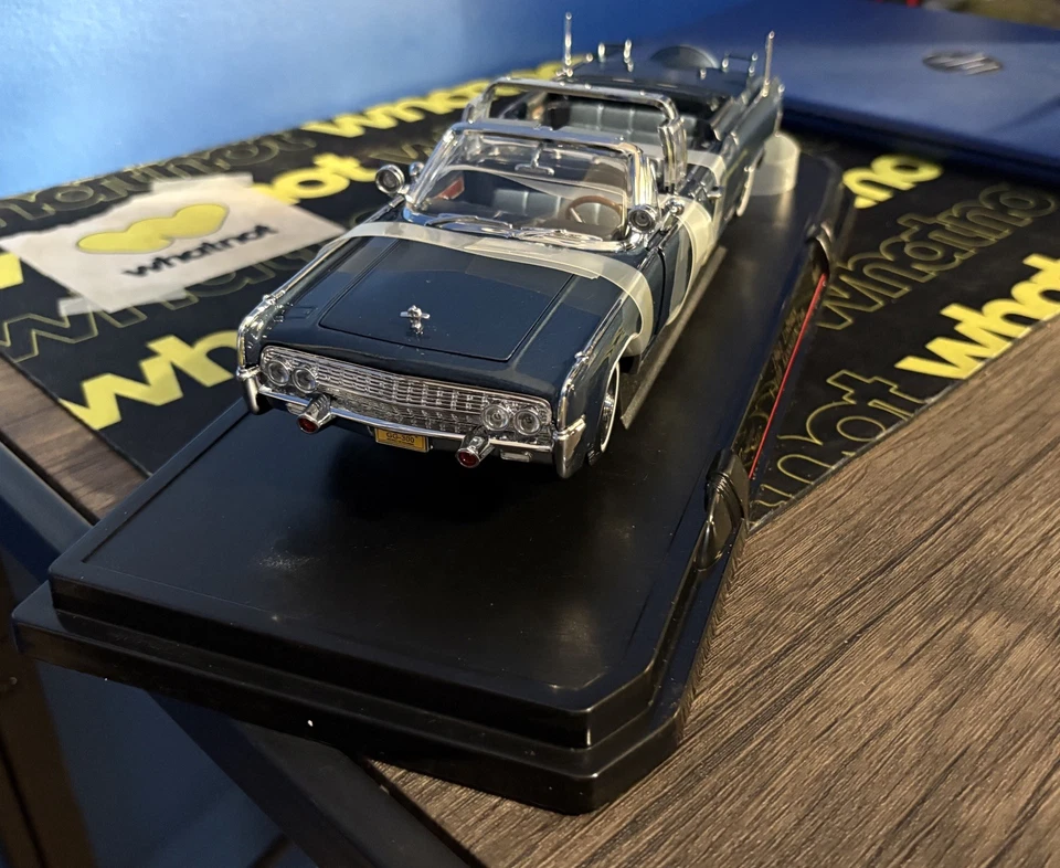 1961 Lincoln X100 Kennedy Limo Road Signature1/24 Diecast JFK  MINT IN BOX - Image 3 of 4