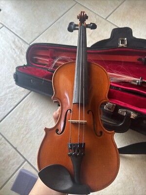 BARELY USED Halo Violin by Potters Violins
