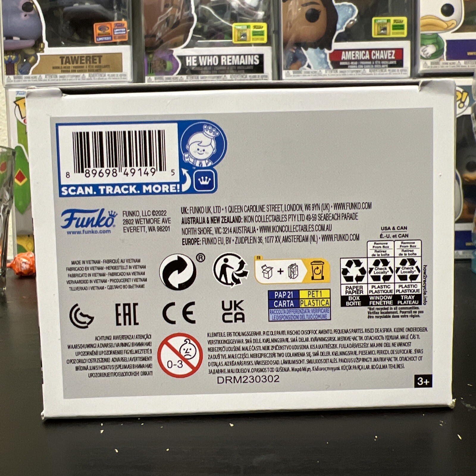 Funko Pop! 80s Movies:  ALIEN (Black &  White) #975 "They Live" Movie Chase