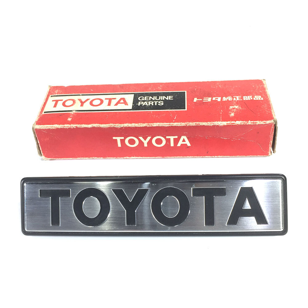 トヨタ　CORONA　プレート Genuine For Toyota Corona RT130 TT132 Plate Radiator Grille Or