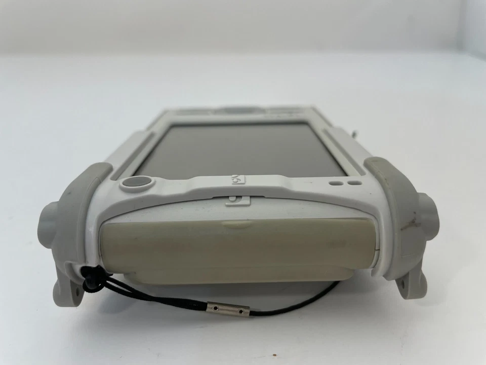 Socket Somo 650-M Mobile Handheld PC WiFi  WM 6.0 BT 8560-0004-BBA White Antibac - Image 4 of 4