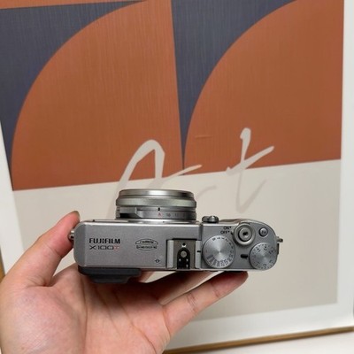Fujifilm X100T シルバー Discover the essential Fujifilm X100T camera at Camera Market
