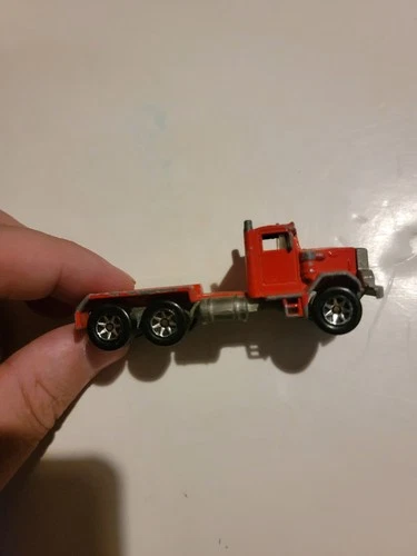 J-156- HOT WHEELS 1979 RED PETERBILT HAULER SEMI TRUCK RARE Vintage 1970s