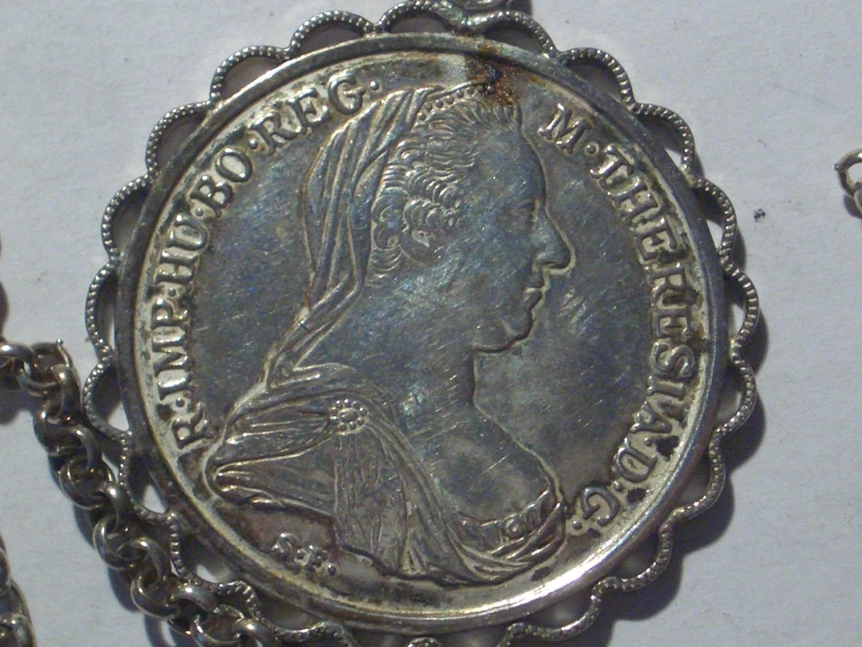 Silbercollier (Ankerkette) mit gefasster Silbermünze/Medaille, 68 cm sehr hübsch - Bild 3 von 4