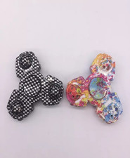 Fidget Spinner Camouflage Triangle Special Shape - 1x w/Random Color and Design