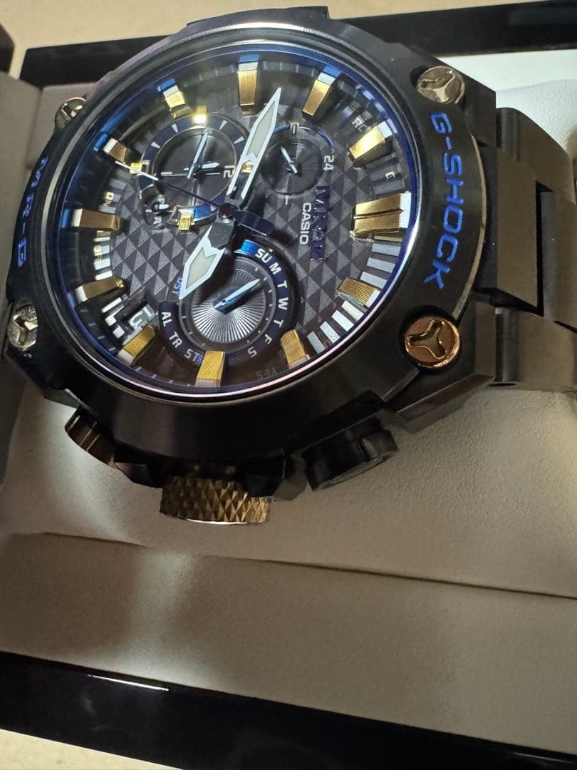 CASIO G-SHOCK MRG-B2000B-1AJR Kachi-iro Watch image 5
