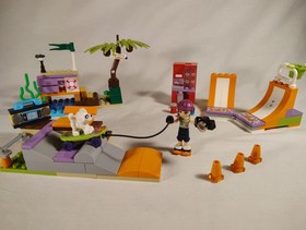 Lego Friends Heartlake Skate Park (41099)  100% Complete with Manual & Box