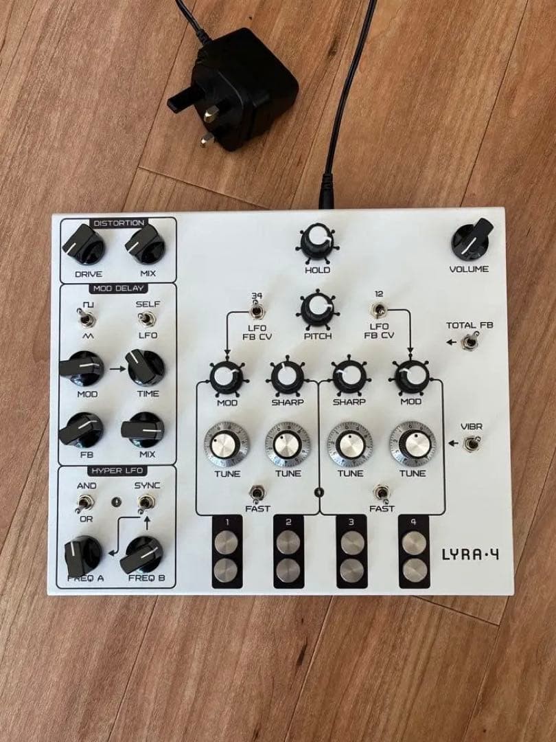 SOMA Laboratory Lyra-4 4-Voice Organismic Analogue Synthesizer