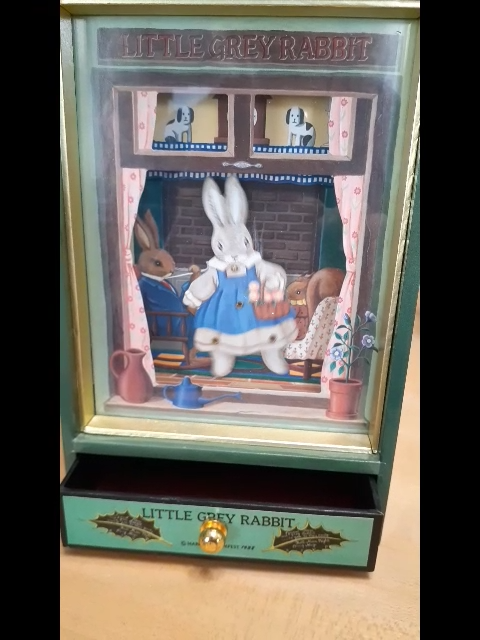 little gray rabbit タンス　売ります！！ little-grey-rabbit-holding-