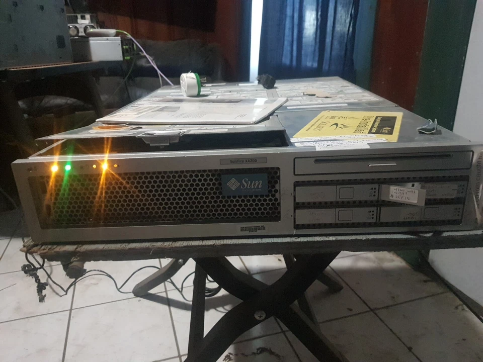 Sun Microsystems Oracle Netra X4200 2*2.Ghz CPU 32GB RAM 4*146GB SASDisk 2 Power - Image 2 of 4