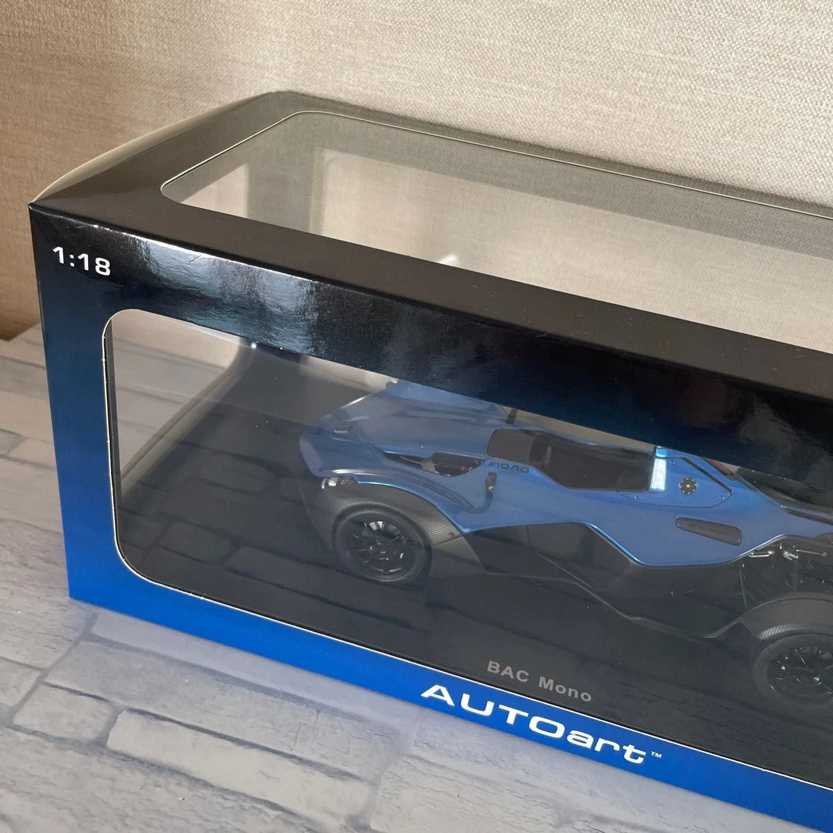 Autoart Auto Art Minicar BAC Mono 1:18