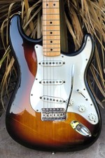 2008 Fender Classic Series 70's Stratocaster...Sunburst...Maple Neck