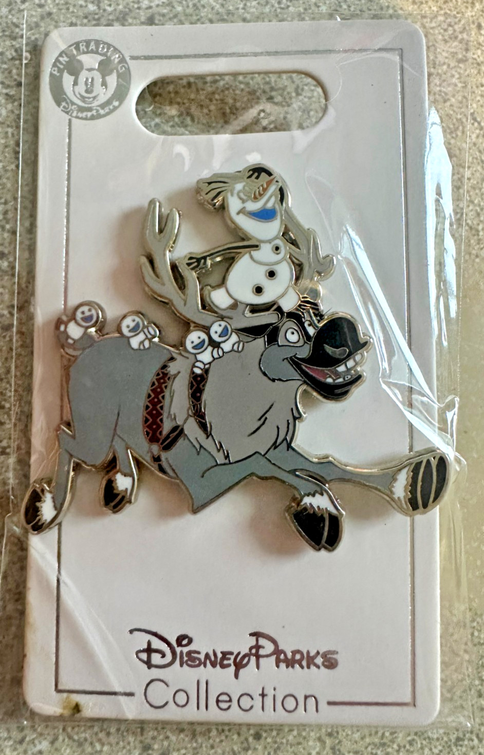 DISNEY PIN FROZEN II OLAF WITH SVEN AND SNOWGIES 136928