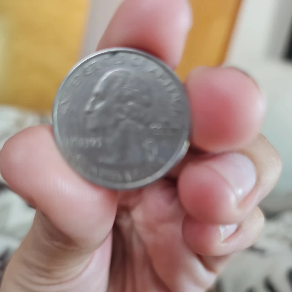 ERROR 2001 North Carolina D State Quarter, Strike Through Error - Image 4 of 4