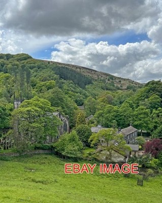 FOTO CRAGG VALE BLICK ÜBER DORF
