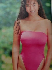 04E28- Hdp Kato Reiko 5P/90 A Book That Reveals / Wink Nakayama Miho