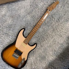 Chitarra elettrica con logo Fender