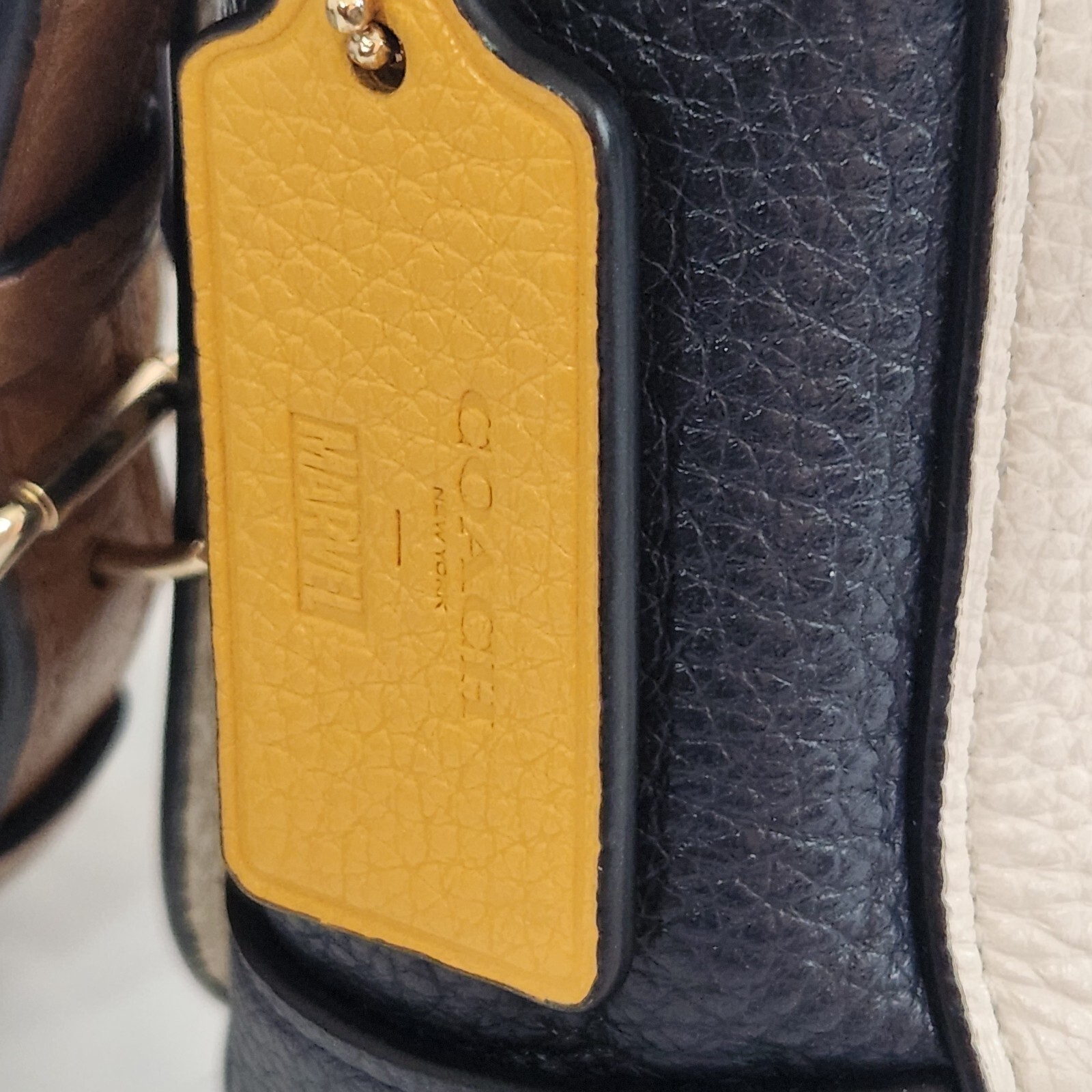 Coach MARVEL Jes Messenger Crossbody Carol Danvers Gem