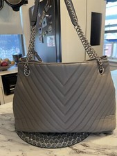Victoria’s Secret Pebbled V-quilt Shoulder Tote
