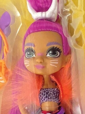 CAVE CLUB Roaralai Fashion Girl Doll & Dinosaur Pet Ferrell Prehistoric Kids NEW