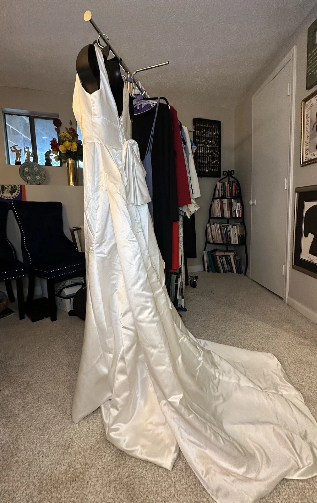 OFF WHITE Abito da sirena crema collo a V bianco 12 abito da sposa personalizzato fiocco treno raso