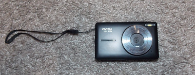 Vivitar PopSnap VEC S124 Silver Compact Digital Camera 12MP w/ Battery Card