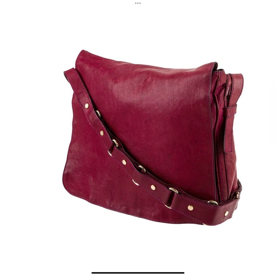 Винтажная бордовая кожаная сумка-мессенджер Celine с золотыми акцентами - Изображение 3 из 4