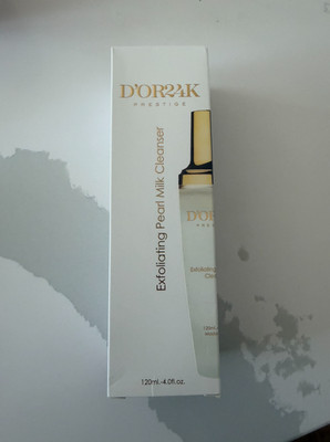 D or 24K Prestige Exfoliating Pearl Milk Cleanser (Full Size 4.0 oz/120 mL) 