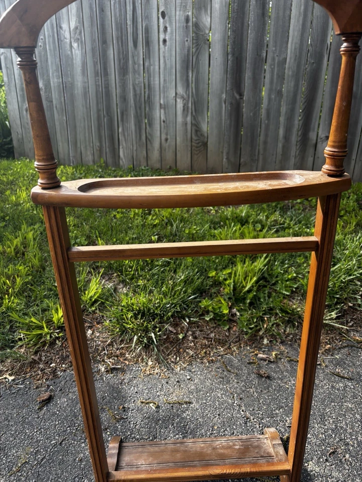 Vintage Mid Century MCM Wood Men's Wooden Suit Clothes Valet Stand 47” Foto 4 de 4