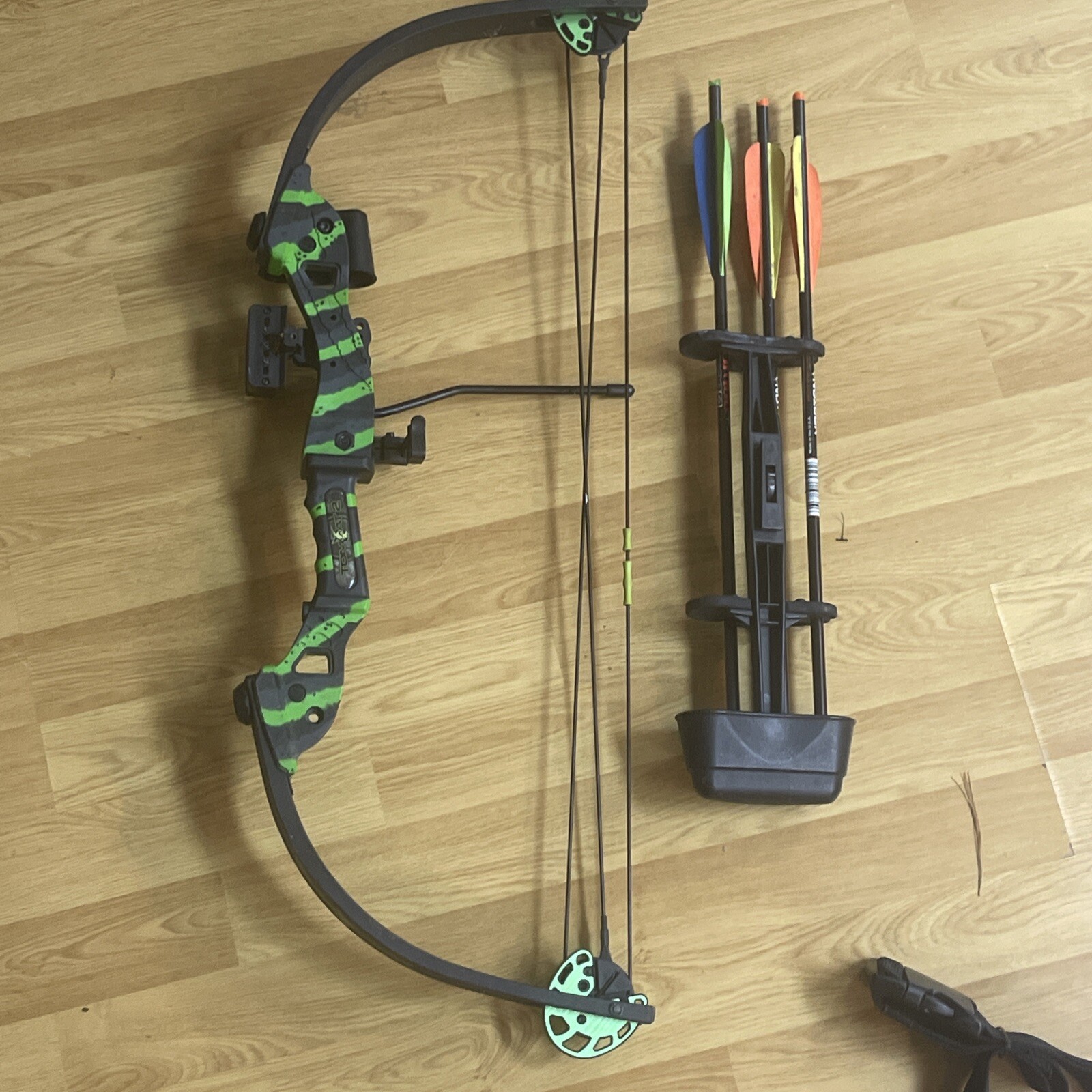 Tomcat 2 Youth Compound Bow with 17 22 lb Draw Weight, eBay