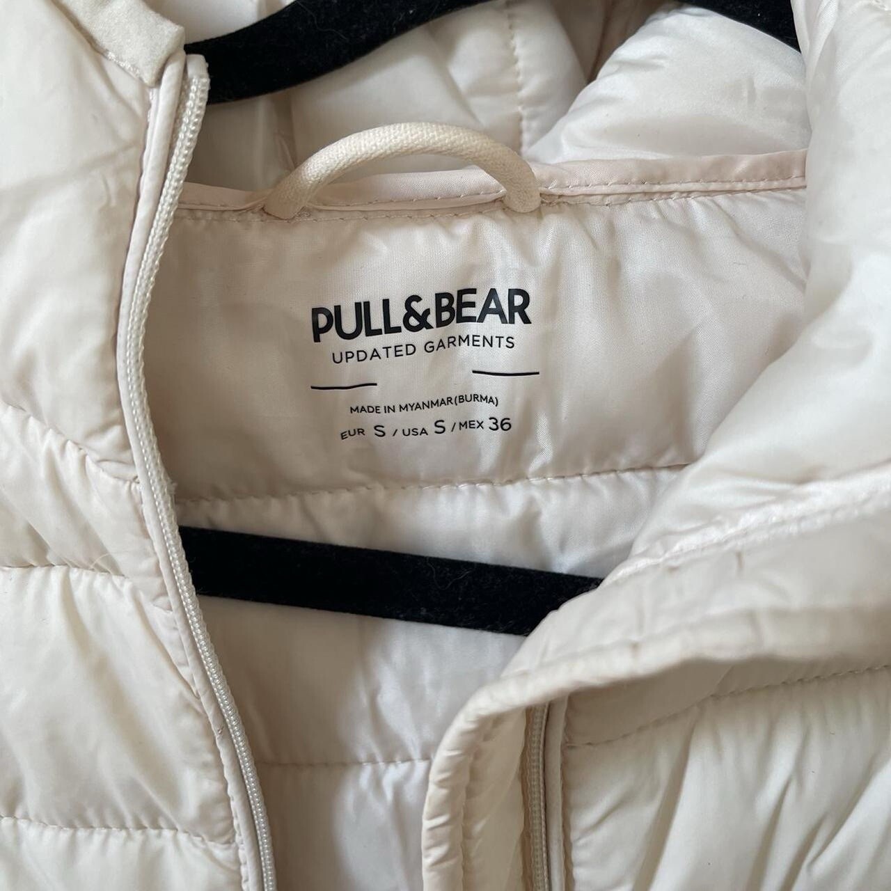 Pull & Bear Lightweight Puff Padded Hooded Jacket… - image 4
