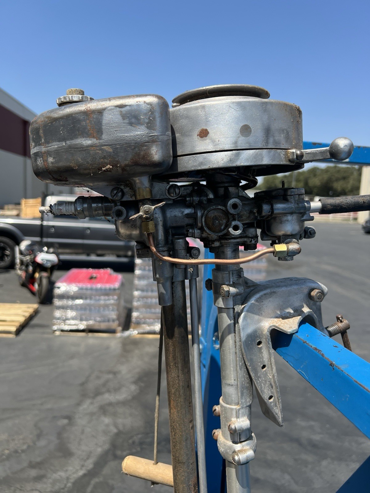 EVINRUDE ELTO Outboard Boat Motor - Small And Untouched Or Messed With