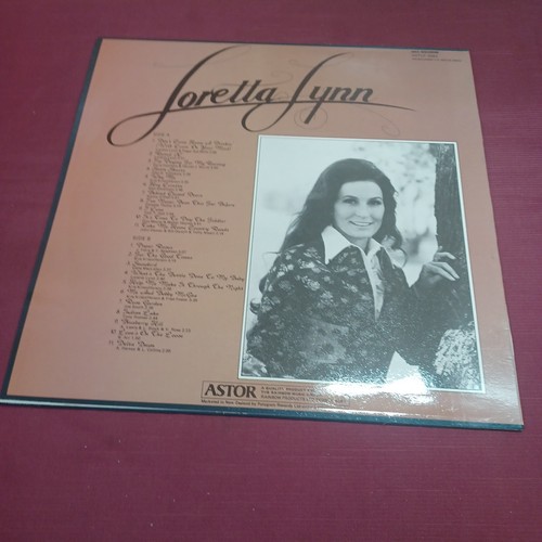 Vintage Vinyl 1981~Loretta Lynn- Country Gold- NM/NM Scarce - Picture 4 of 4