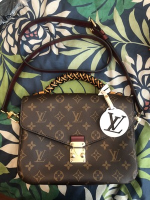 louis vuitton pochette metis braided handle