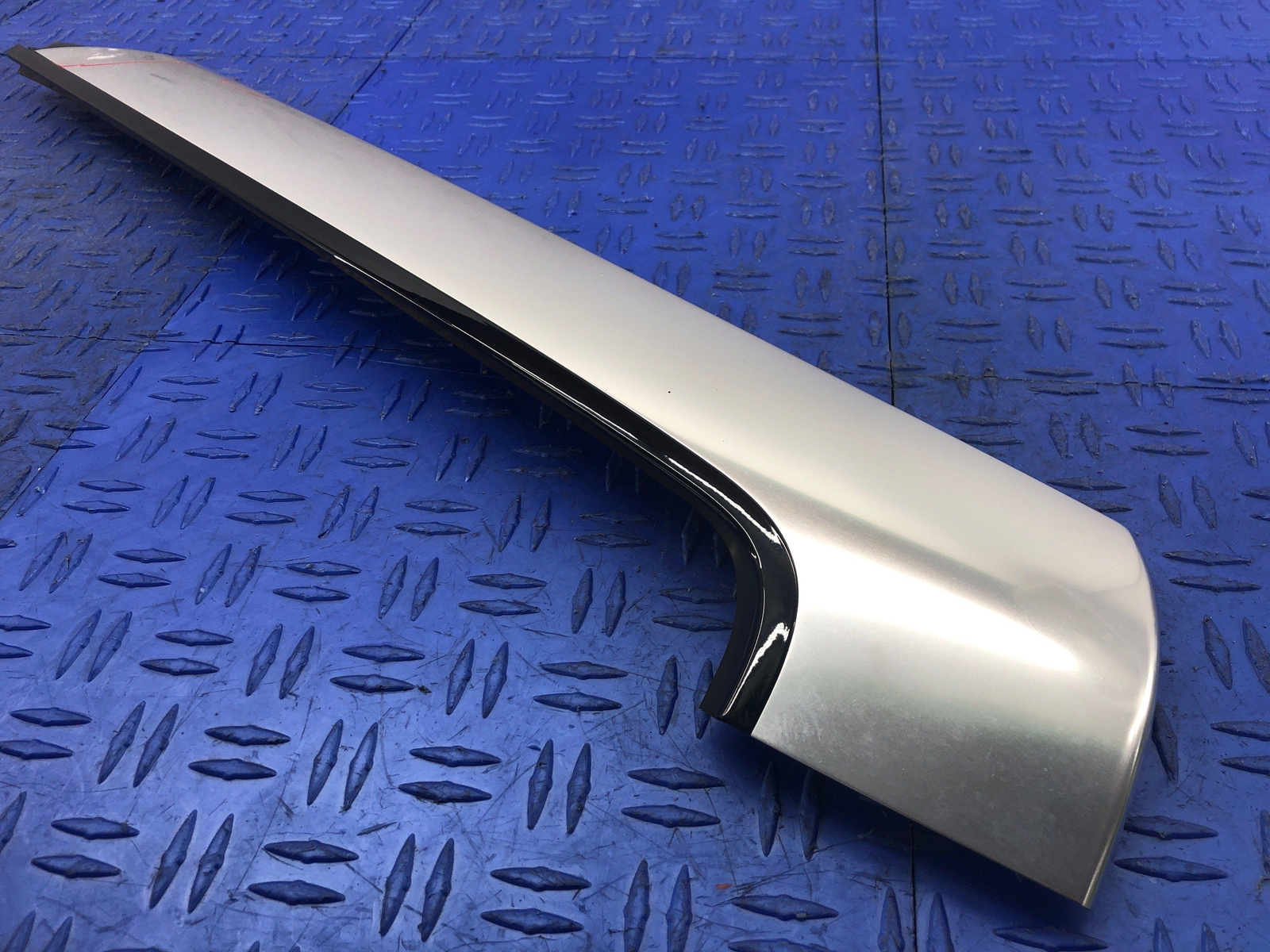 2008-2015 AUDI R8 FRONT RIGHT A PILLAR WINDSHIELD TRIM MOULDING *PICS* 427853266