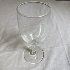 Everyday White Wine Glasses Dishwasher Safe Clear Glass 7" Tall 10oz